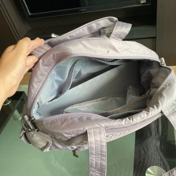 Lug Cartwheel overnight/yoga bag - Picture 3 of 5